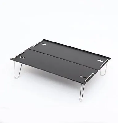 Productafbeelding van Opvouwbare campingtafel - Mini buitentafel - Picknick en BBQ - Lichtgewicht aluminium - 30 x 21 cm - Zwart