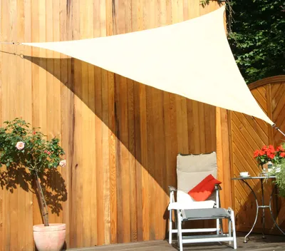 Produktbild von HDPE Dreiecksegel 3x3x3 m weizen