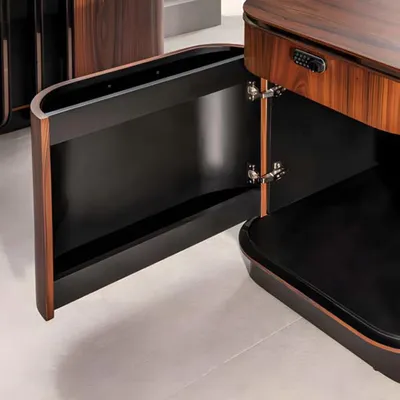 Produktbild von Luxus Chefschreibtisch Tisch xxl 250x100 Designer Einrichtung Moderne Tische Neu