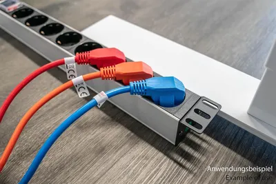 Produktbild von Netzkabel Schutzkontakt Typ E+F gewinkelt C13 rot 0,5m 0,75mm²
