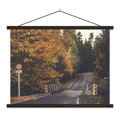 Produktbild von MuchoWow® Textilposter Bäume - Straße - Herbst 120x90 cm mit schwarzem Rahmen - Aufhänger für Poster