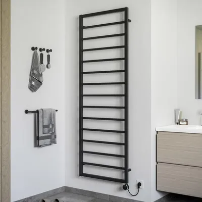 Immagine prodotto di Sturotec Bath 3 E, radiatore elettrico da bagno, dimensioni 60 x 172 cm, completamente elettrico, con termostato ambiente integrato