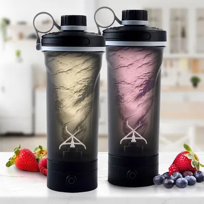 Produktbild von 2er-Set Leistungsstarker Akku-Shaker für Proteinshakes & Smoothies - Tragbar, elektrisch, USB-C aufladbar, klumpenfrei mixen - Ideal für Sport und Fit