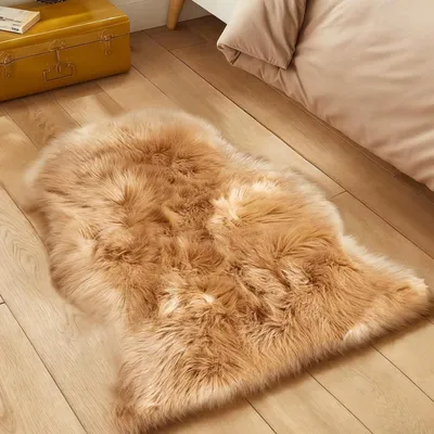 Produktbild von Pluiziger Teppich Imitationsschaffell, 60x90 cm, waschbar, rutschfest, für Wohnzimmer