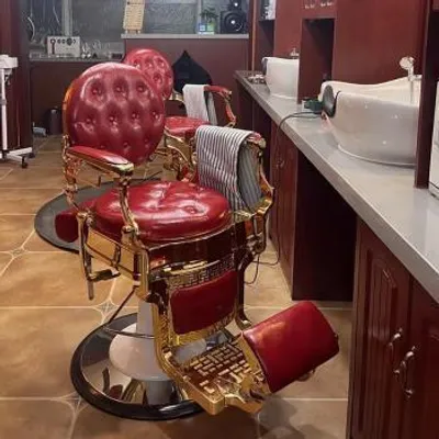 Produktbild von 360Home Vintage Drehstuhl Stuhl Rückenlehne  Design Coiffeurstuhl Friseur golden  Rot