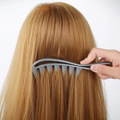Produktbild von 2 Stück Breite Zahnkämme - Haifischzähne - Für lockiges und dickes Haar - Friseurbedarf - Geeignet für Männer und Frauen im Salon - Natürliches und welliges Haar - Lange Haare und Perücken - Großer Zahnkamm mit breiten Zähnen.