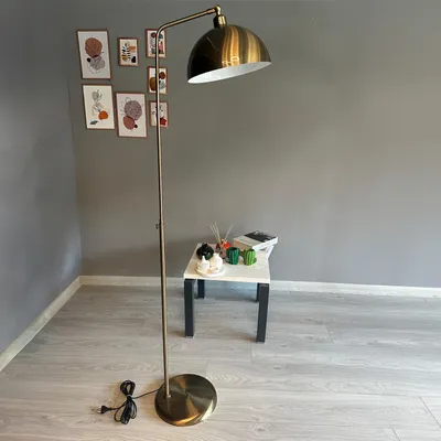 Produktbild von Moderne Stehlampe aus Metall mit E27, Verstellbarer Lampenschirm