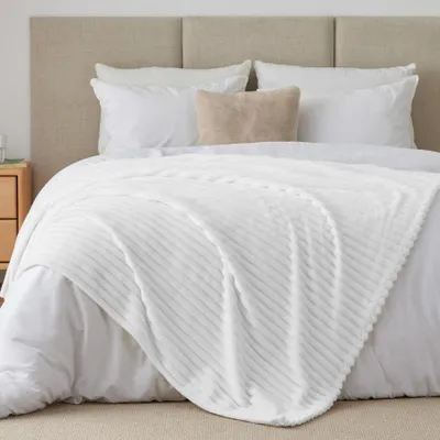 Produktbild von Weiche Bettdecke für Bett, Weiß, 230x270 cm