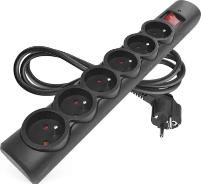 Přepěťová ochrana – 6 zásuvek, 1,5 m, černá