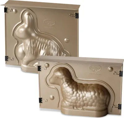 Produktbild von Dr. Oetker Osterbackformen-Set Goldiges Ostern, hochwertige Hasenform, Lammform aus Stahlblech, Backformen mit Antihaftbeschichtung, Formen für die Osterfeier (Farbe: Gold), Menge: 1 x 2er Set