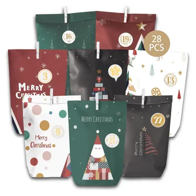Productafbeelding van DIY Adventskalender set om te vullen: 28 papieren zakjes met cijferstickers, houten klemmetjes en jute touw