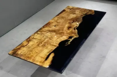 Image de Table en résine époxy noir-brun Tables design en résine Aspect bois élégant