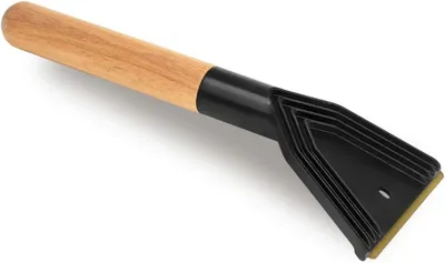 Obrázek produktu pro Odstraňovač ledu na auto, ergonomická dřevěná rukojeť, 33 cm, mosazná čepel, určený pro odstraňování ledu a námrazy