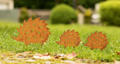 Produktbild von 3x Gartenstecker "Igel" aus Metall in Rost Optik, Dekostecker, Igelfamilie, Gartendeko für Draußen