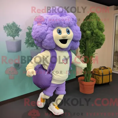 Image de Personnage mascotte REDBROKOLY de chou-fleur lavande habillé avec un short de course et des porte-documents