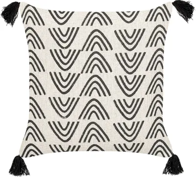 Produktbild von BELIANI Dekokissen Cremeweiß / Schwarz Baumwolle 45 x 45 cm Bezug mit Füllung Reißverschluss Quasten Geometrisches Muster Boho Modern Wohnzimmer Deko