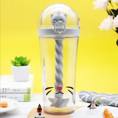 Obrázek produktu pro Kreativní plastová láhev na vodu s brčkem Roztomilé zvířecí pití Přenosný velkokapacitní kelímek pro studenty Dospělí Děti Míchací kelímky, bílá, 500 ml