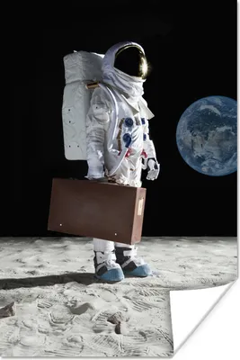 Produktbild von MuchoWow® Poster Astronaut - Koffer - Mond 80x120 cm - Papierdruck