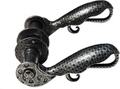 Produktbild von UHRIG Drückergarnitur Antik-Design Paar geschmiedet 8mm Vierkant stufenlos verstellbar für Innen- & Außenbereich für jede Türdicke Komplettset inkl. Madenschrauben