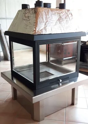 Produktbild von Vierseitiger Holzkamin mit Strahlungshaube, Mod. Taormina