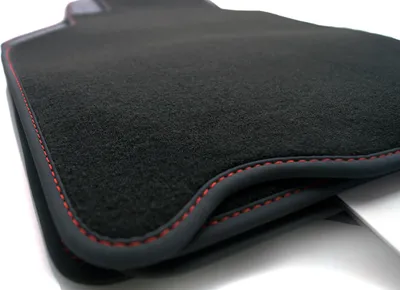 Produktbild von Premium Fußmatten Porsche 911 996 Carrera (alle) Velours Nubuk mit roter Naht