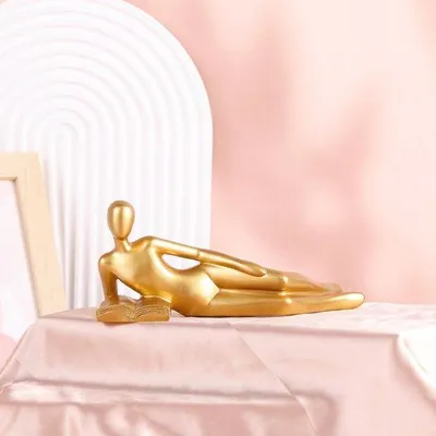 Productafbeelding van Unyqoos® Gouden abstracte denkersbeeld – Decoratieve figuur van hars, verkrijgbaar in 3 verschillende poses, geschikt voor planken, woonkamer, studeerkamer en kantoor