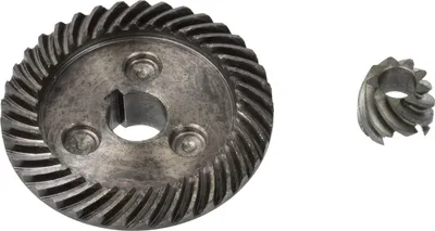 Two metal gears, one large and one small, are shown against a white background.