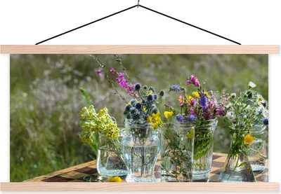 Produktbild von MuchoWow® Textilposter Vase - Blumen - Farben 60x30 cm mit holzfarbenen Rahmen - Dekoration