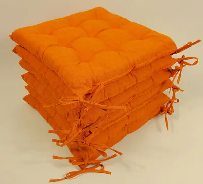 Produktbild von Set 6 x Stuhlkissen / Sitzkissen Fabia mit Schleifen 40 x 40 cm Dicke 5 cm , Fb. orange , Baumwolle/Polyester 80/20 %