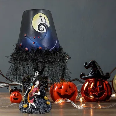 Obrázok produktu pre Halloweenska stolová lampa, stolová dekorácia, svietiaca LED stolová lampa s mesačným svitom, figúrka, strapec, model zo živice, hračka