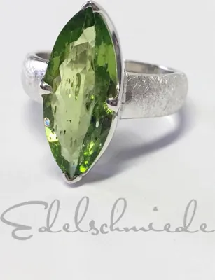 Produktbild von facettierter Peridot als Schmuckring in 925/- Silber  #60