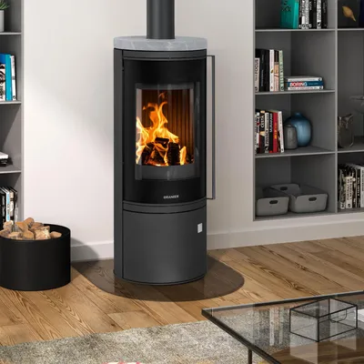 Produktbild von Oranier Arena 2.0 Kaminofen Stahl Schwarz mit Abdeckplatte Speckstein