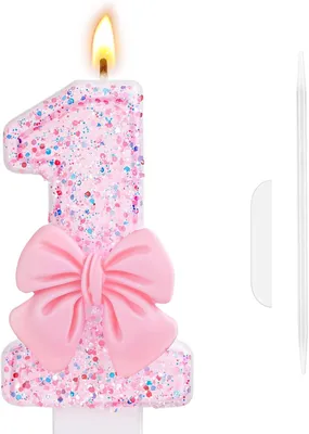 Image de 1. Bougies d'anniversaire, bougie avec le chiffre 1 et une rose scintillante