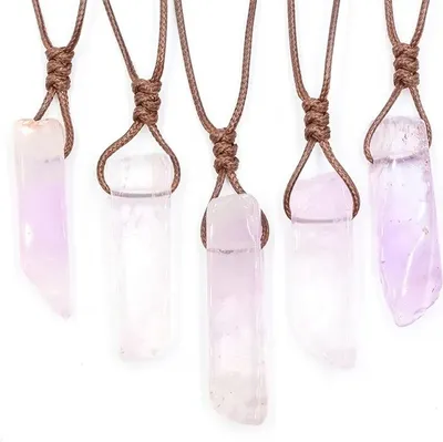 Produktbild von Halskette Colorful Stone - Einzigartige helllila Schmuckstücke KP28561