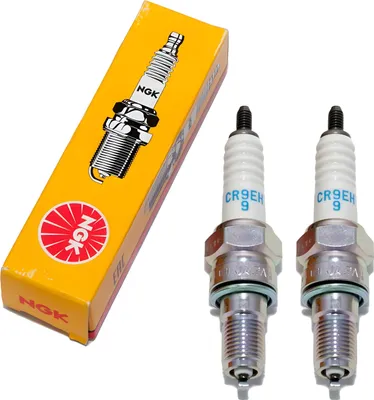 Obrázek produktu pro Sada zapalovacích svíček NGK 2x CR9EH-9 s potlačeným rušením, délka závitu 19,0 mm, Ø 10,0 mm, šestihran 16,0 mm, mezera mezi elektrodami 0,90 mm, tepelná hodnota 9, 5454 / 7502
