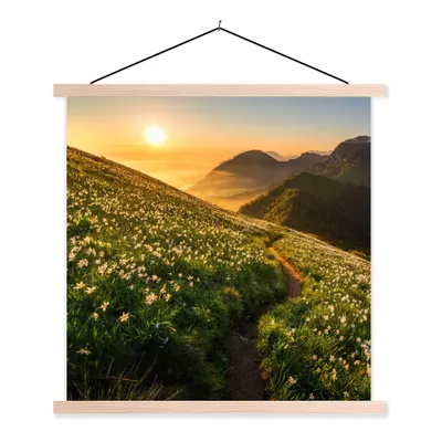 Produktbild von MuchoWow® Textilposter Blumen - Sonne - Berge 40x40 cm mit holzfarbenen Rahmen - Posterleiste