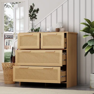 Produktbild von Komoda Flieks z 4 szufladami, rattanowa komoda z uchwytami z litego drewna, szafka do salonu z szufladami, naturalne wykończenie, 80x38x80cm