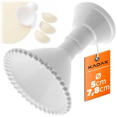 Produktbild von KADAX Ravioli Ausstecher in 2 Größen: Ø 5 cm und Ø 7,8 cm, Teigtaschenformer mit gezahntem Rand, Ausstechform aus Kunststoff für Piroggen, Empanadas & Teigtaschen