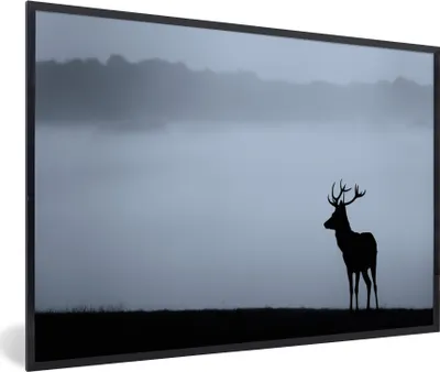 Produktbild von MuchoWow® Gerahmtes Poster Hirsch - Nebel - Silhouette 30x20 cm - Poster mit Schwarzem Bilderrahmen Wandposter Rahmen Foto Bilder - Kunstdruck - Bild-Poster