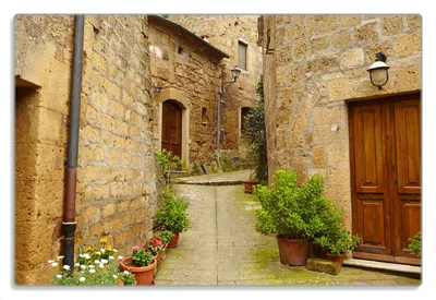 Produktbild von Wallario Frühstücksbrettchen aus Glas 20 x 30 cm mit rutschfesten Füßen, Motiv Weg durch die Altstadt - Toskana in Italien