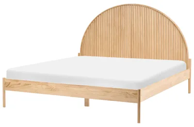 Produktbild von BELIANI Bett Hellbraun Kiefernholz mit hohem Kopfteil Lamellen Optik Lattenrost 180x200 cm hohe Holzbeine Skandi Doppelbett Holzbett