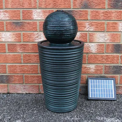 Immagine prodotto di Fontana solare con sfera rotonda, fontana solare da giardino, fontana a sfera, alimentata a energia solare, nera, fontana a cascata, fontana ornamentale, batteria solare