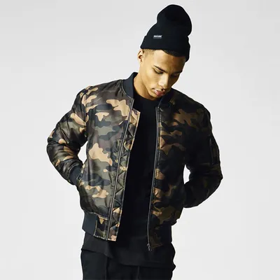 Image de Urban Classics Camo Basic Bomber Jacket wood camo - S