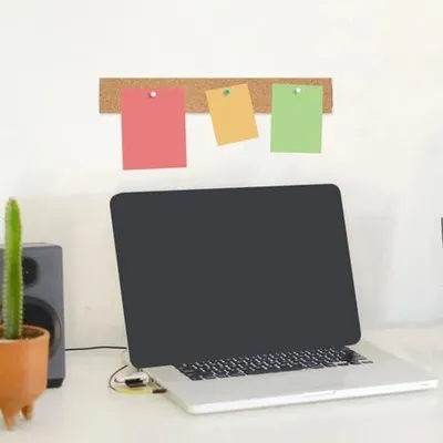Produktbild von 2 selbstklebende Kork-Memostreifen für Büro und Zuhause