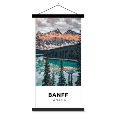 Produktbild von MuchoWow® Textilposter Kanada - Berge - Natur - Wasser 90x180 cm mit schwarzem Rahmen - Dekoration Wohnzimmer