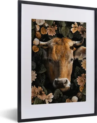 Produktbild von MuchoWow® MuchoWow® Gerahmtes Poster Kuh - Blumen - Tiere - Horn 30x40 cm - Poster mit zchwarzem Bilderrahmen - Wandposter Schlafzimmer
