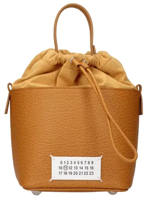 Produktbild von Maison Margiela 5AC Small Bucket genarbtes Leder braun