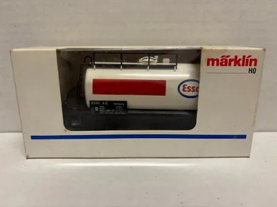 Produktbild von MÄRKLIN H0 Kesselwagen Esso DB 4441