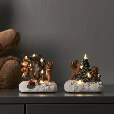 Zdjęcie produktu dla Scenka świąteczna misie bawiące się na śniegu Led TEDVILLE