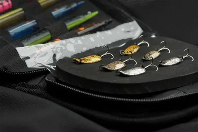Produktbild von Savage Gear Zipper Wallet 1 Maße 17x11cm